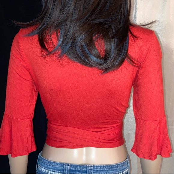 JOLIE Los Angeles Women’s Wrap Around Crop Top. Mid Flare Bell Sleeves Size S - Picture 5 of 8